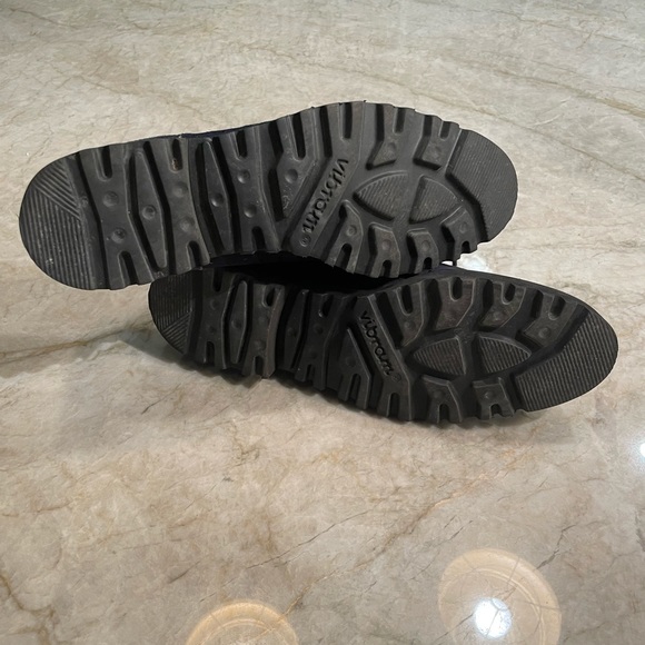 Ron White size 9.5. Navy suede with sparkle. - Picture 6 of 8